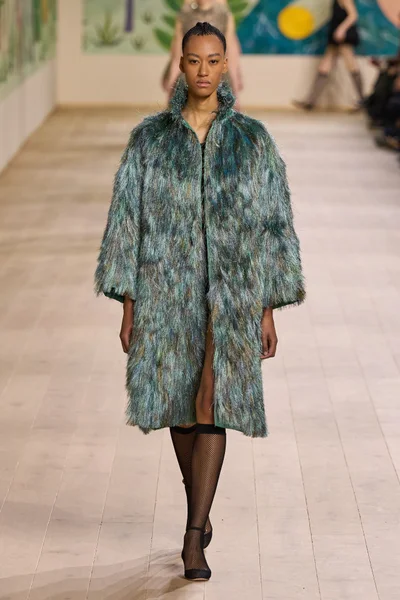 Look 62